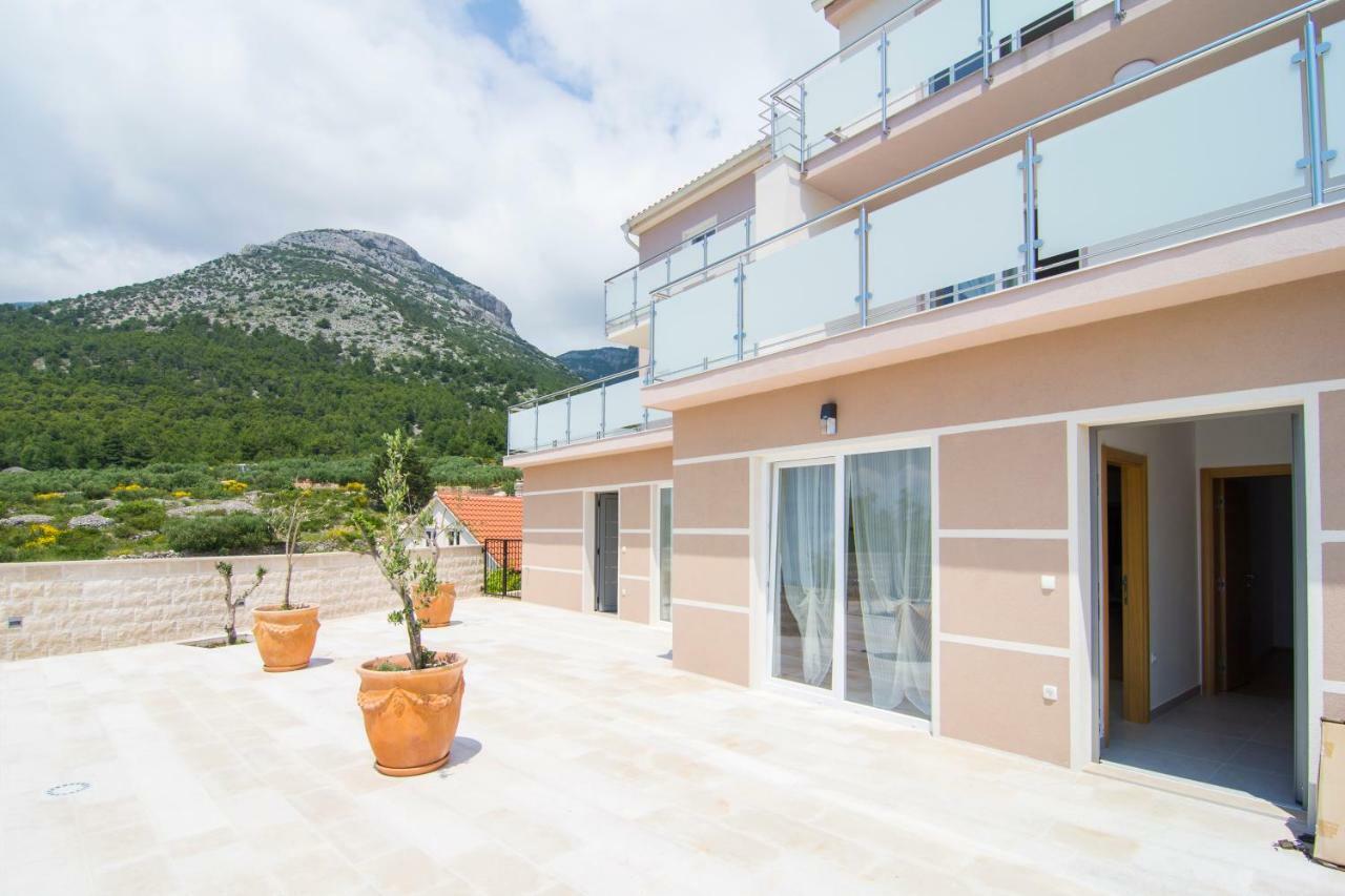בול Villa Nikola - Pool Side Apartments מראה חיצוני תמונה