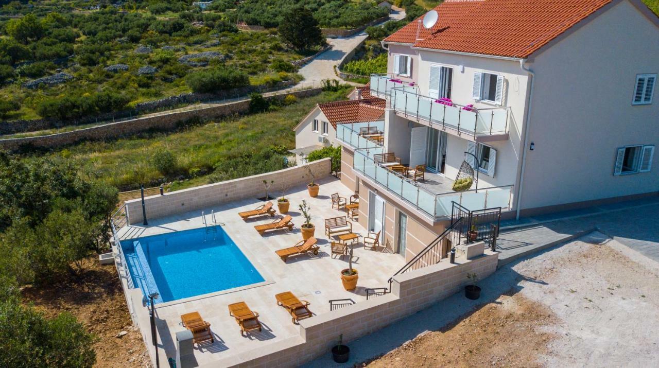 בול Villa Nikola - Pool Side Apartments מראה חיצוני תמונה